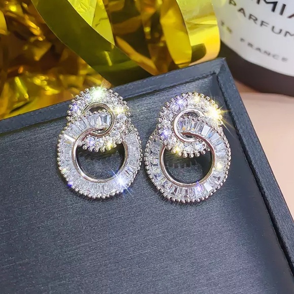 New Silver Round Cute Bling Zircon Stone Stud Earrings - Picture 5 of 6